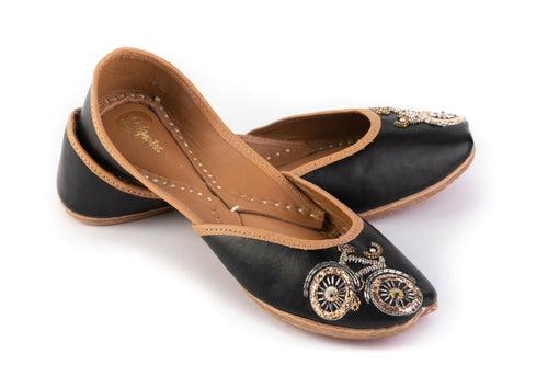 Black Hand-Embroidered Designer Punjabi Ladies Jutti - Retro