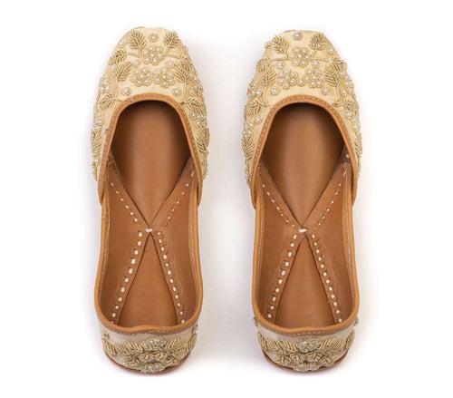 Royal Zardozi Jutti - Cream Elegance with Pearls and Embroidery