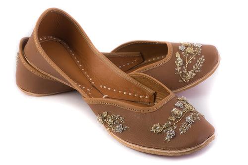 Tan Ivy Jutti - Elegant Hand-Embroidered Women's Punjabi Jutti