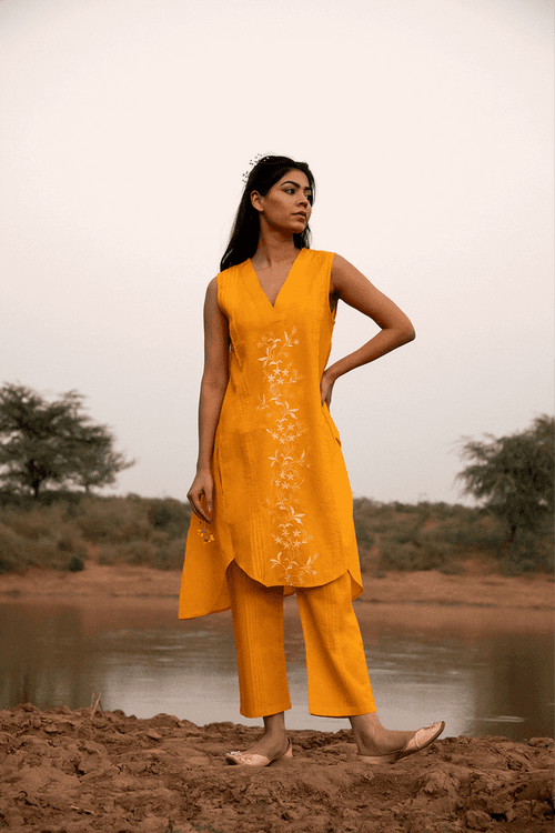 Zinnia Blooms Kurti - Turmeric Yellow Fusion Set