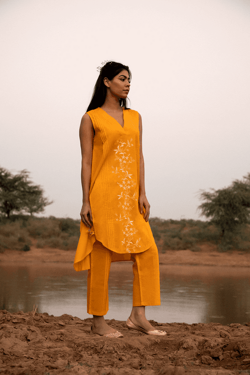 Zinnia Blooms Kurti - Turmeric Yellow Fusion Set