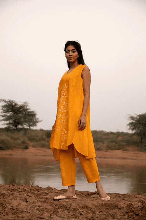 Zinnia Blooms Kurti - Turmeric Yellow Fusion Set