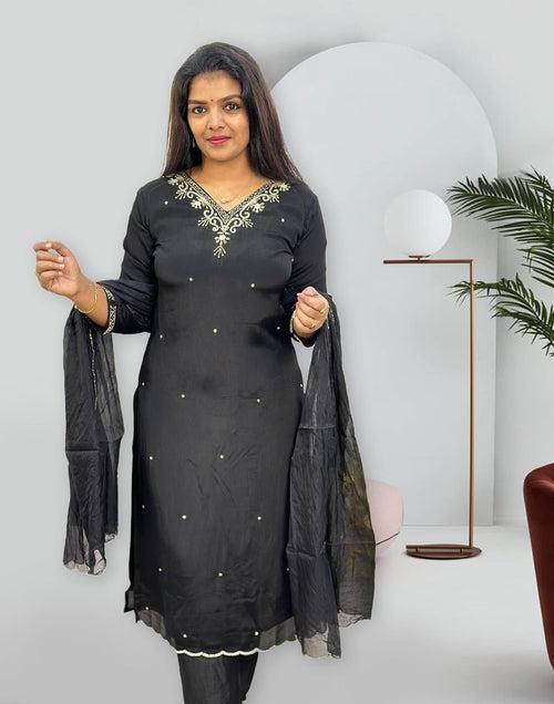 220224 (E3123) HANDWORK KURTI SET - Black