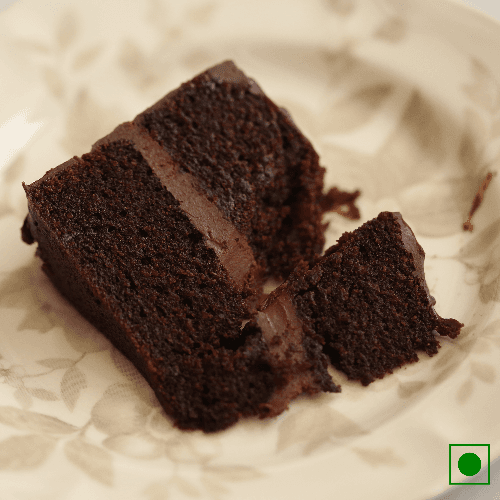 Classic Chocolate Cake - EGGLESS