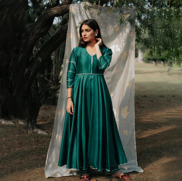 PAIMANA Green Chanderi Kurta Set