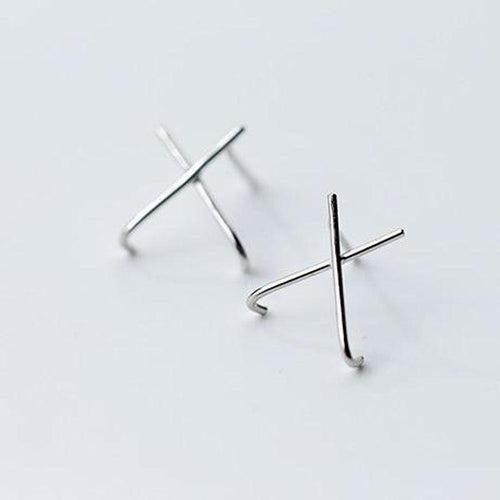 Crisscross Minimal Studs