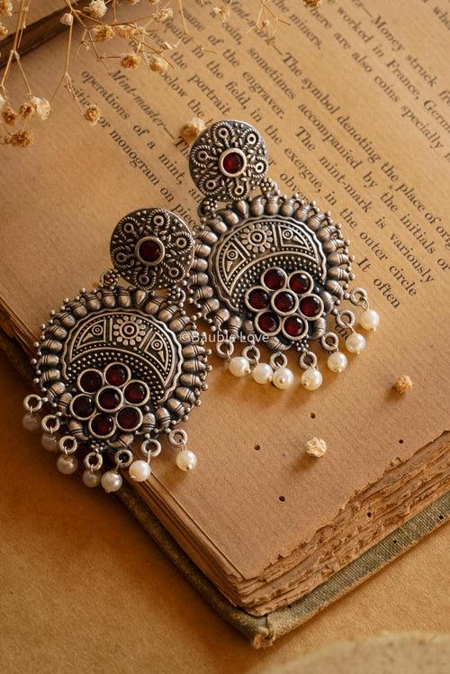 Naveli Earrings (Red)