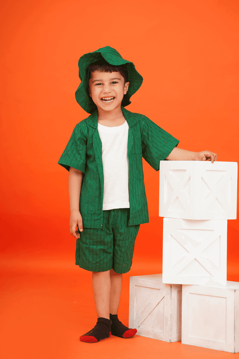 Boys Textured Cotton Green Resort Wear Set With Free beach hat