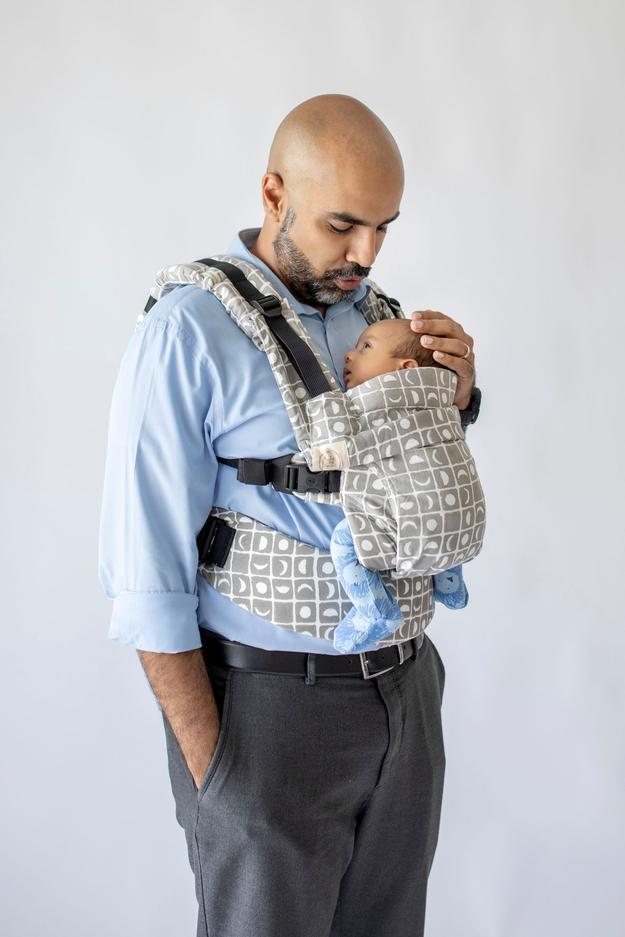 Aseema Baby Carrier | 0-4y | Grey Moon Chase Print