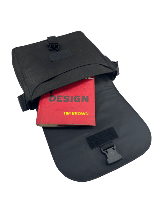Serially Circular Satchel in Ex-Cargo Belts and Rescued Car Seat Belts [10" Cafe Bag]