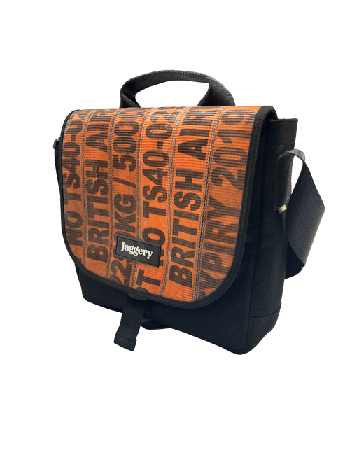 Serially Circular Satchel in Ex-Cargo Belts and Rescued Car Seat Belts [10" Cafe Bag]