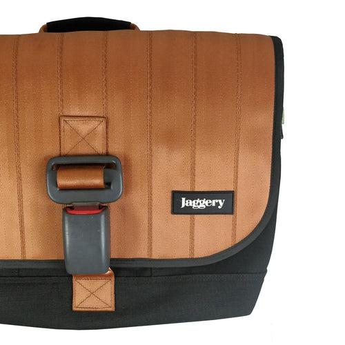 Doer's Messenger Bag in Rust Seat Belt & Black [15" laptop bag]