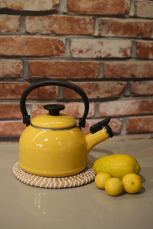 Mustard Whistling Kettle (1.6 Liters)