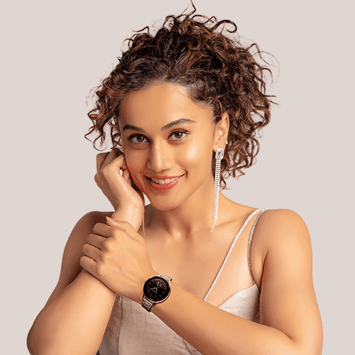 NoiseFit Diva Smartwatch - Cred Exclusive