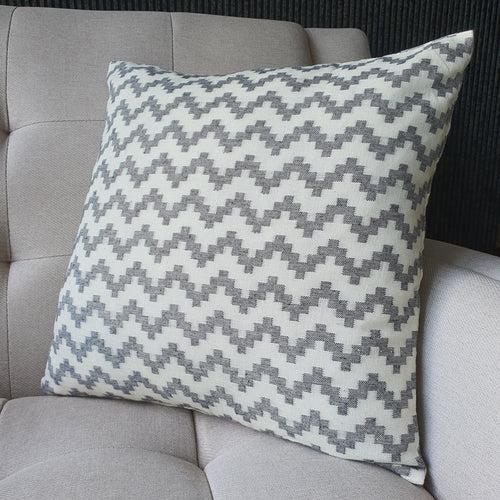 Beautiful Black & White Chevron Cotton Cover