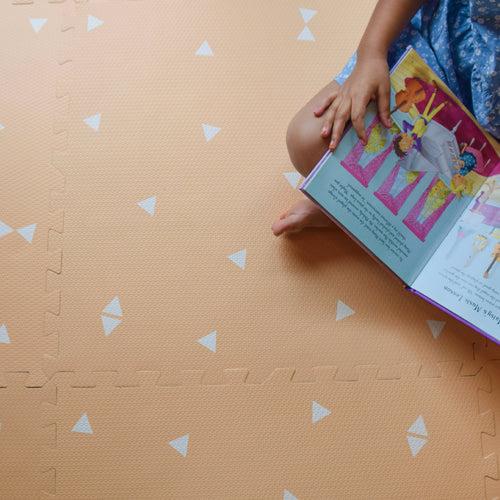 Foam Tiles Playmat - White/Peach Triangles