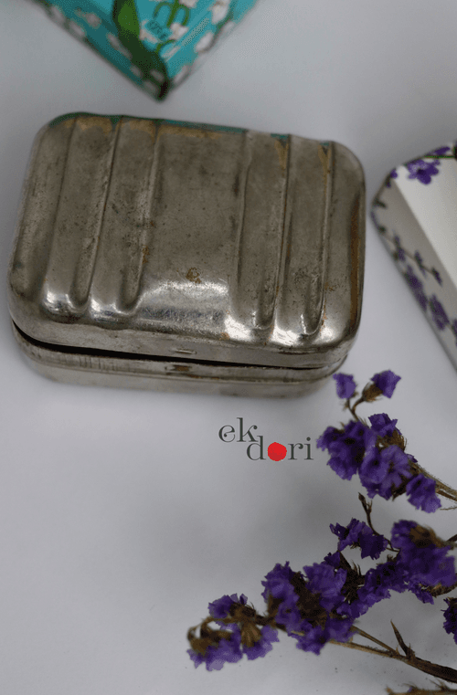 Vintage Metal Soap Box : Vintage Julie Soap Box