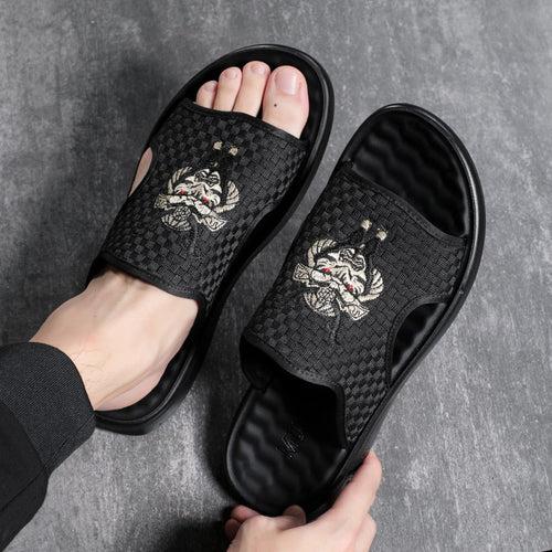 manufacturer wholesale summer beach outdoor men's sandals Korean style trendy personality versatile slippers