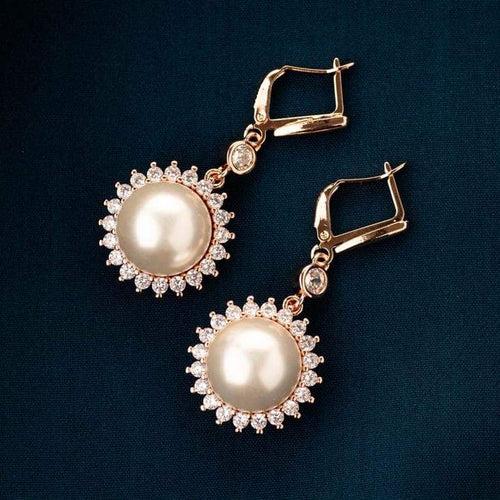 Urvi Pearl Earrings