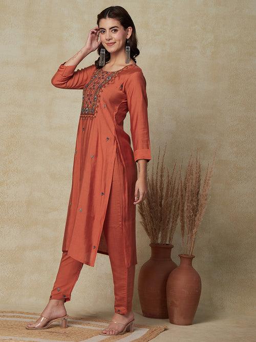 Solid Floral Hand Embroidered Straight Fit Kurta - Rust