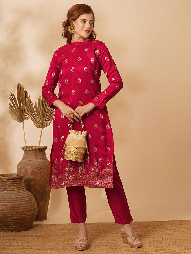 Ethnic Floral Zari Jacquard Straight Fit Kurta with Pant - Red