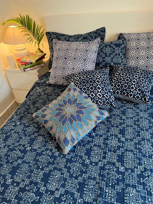Quilted Handblock Bedspread (Blue and White)