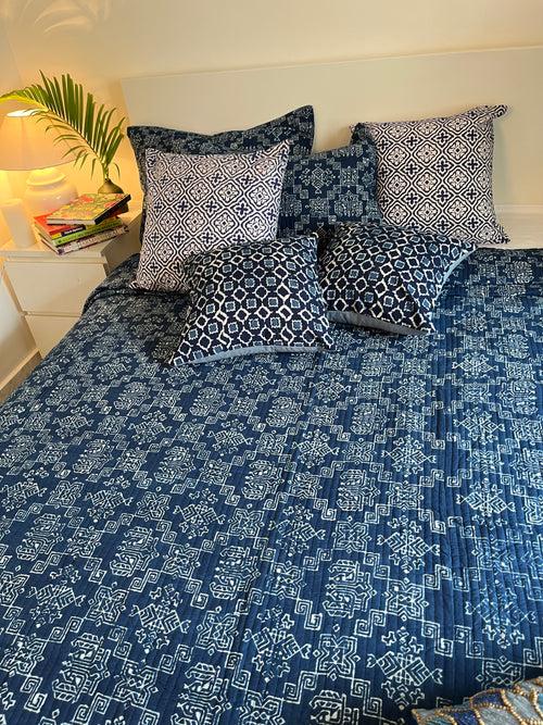 Quilted Handblock Bedspread (Blue and White)