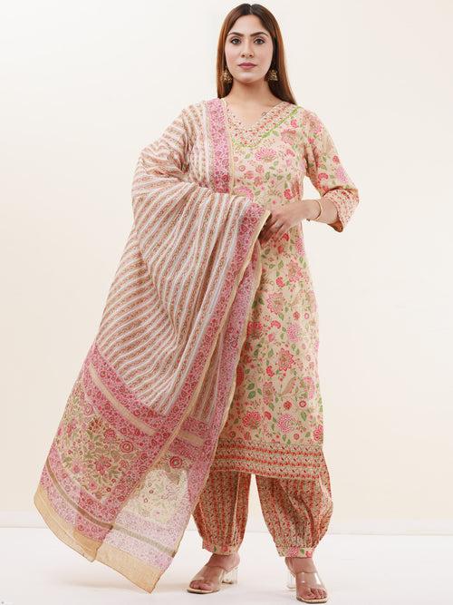 Umang Rutba Set Of Kurta Pants Dupatta