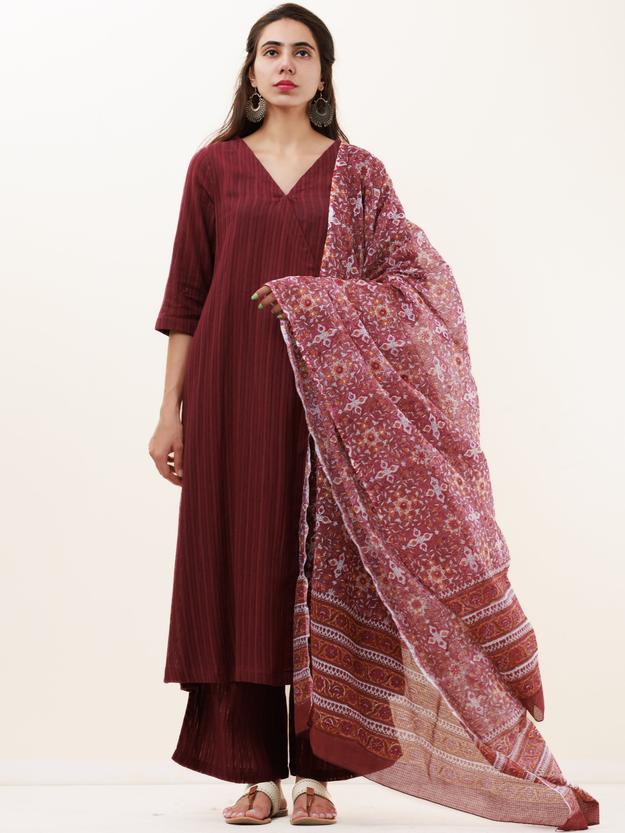 Roz Fagun Set Of Kurta Pants Kota Dupatta