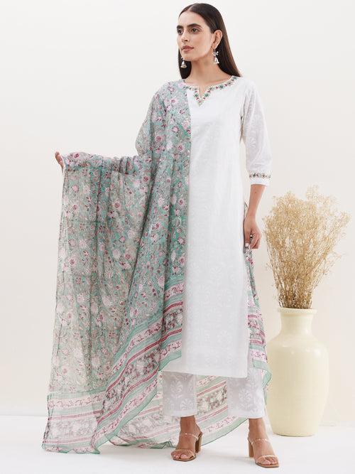 Gulmarg Rutba Set Of Kurta Pants Dupatta