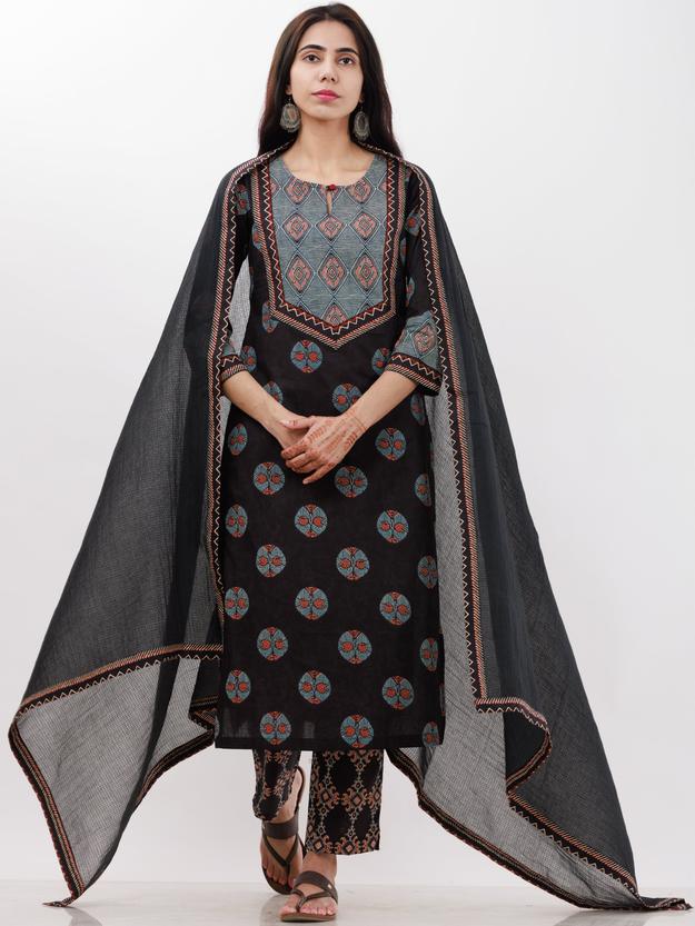 Ajrakh Sohni Set Of Kurta Pants Dupatta