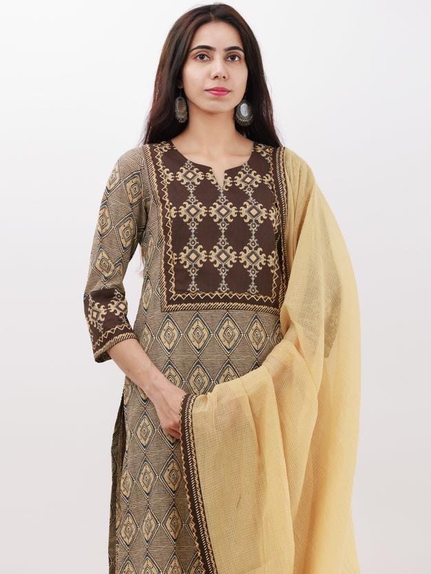 Ajrakh Manhal Set Of Kurta Pants Dupatta