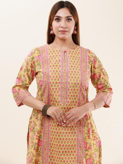 Umang Samah Set Of Kurta Pants Dupatta