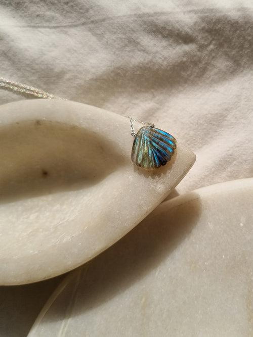 sankha - Labradorite Shell Pendant