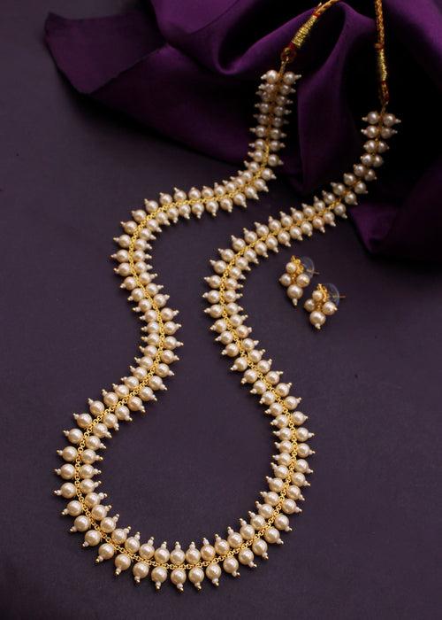 ENTHRALL MOTI NECKLACE