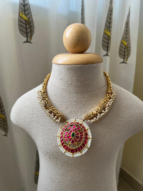 Premium Kundan pendant hasli with chakra studs