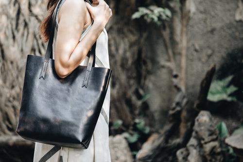 The Medium Tote