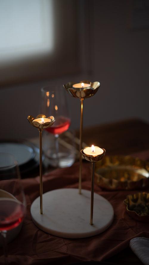 Lotus Centrepiece, 3 flowers