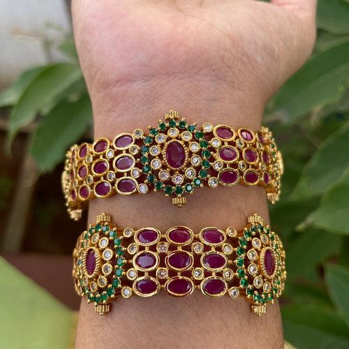 Hemanika Bangles