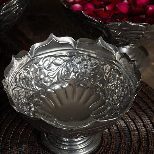 Nura Taj Silver Finish Urli