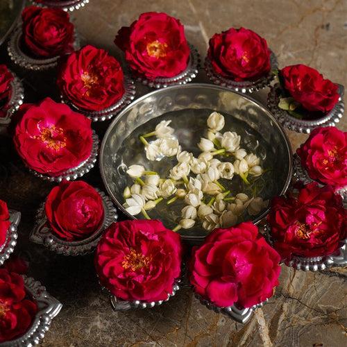 Aesthetic Silver Finish Floral Urli With Diya