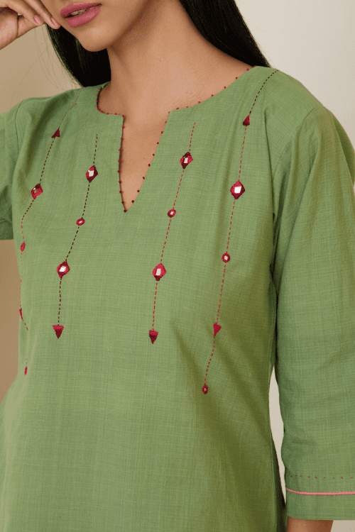 Bebaak Ada Mirror Hand Embroidered & Handwoven Kurta Set