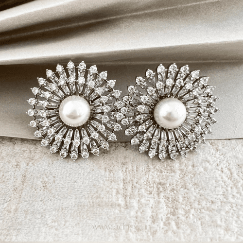 Pearl Chic Studs