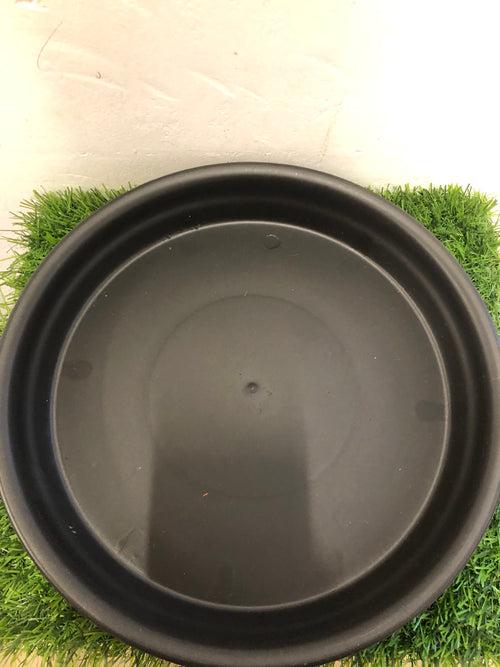 Black plate round “14”