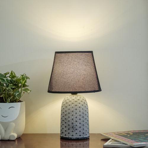 Decorative table lamp with cotton lamp shade