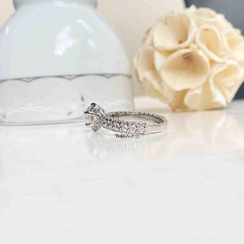 Facile Silver Solitaire Ring