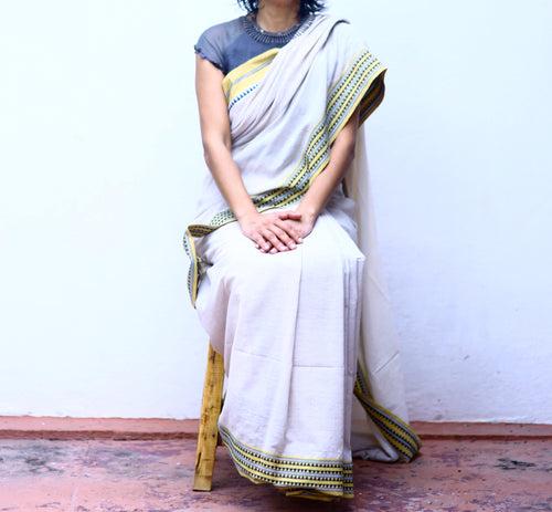 LIGHTWEIGHT CROSS COLOUR SAREE : RATANJYOTI DOVE GRAY : KORA