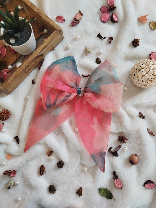 Pink-Red Organza Short Bow