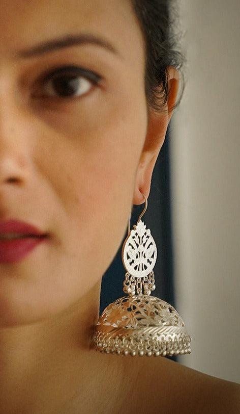 Maya - Shiny Silver Jhumka