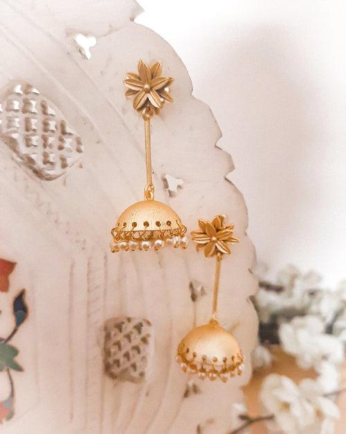 Manvi - Matte Gold Earrings